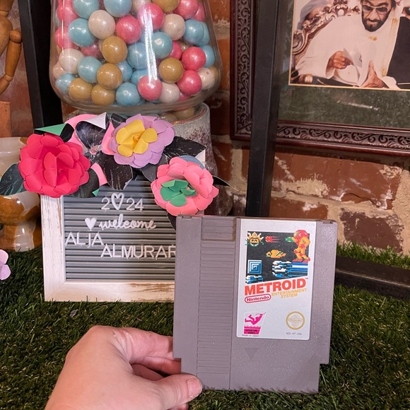 Metroid (Nintendo NES, 1987) Cart Cleaned Tested Many Photos Working Screenshot - Picture 1 of 3